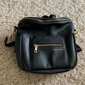 Black Fawn Design Mini